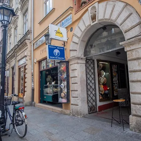 Florianska 24 By Mb Apartman